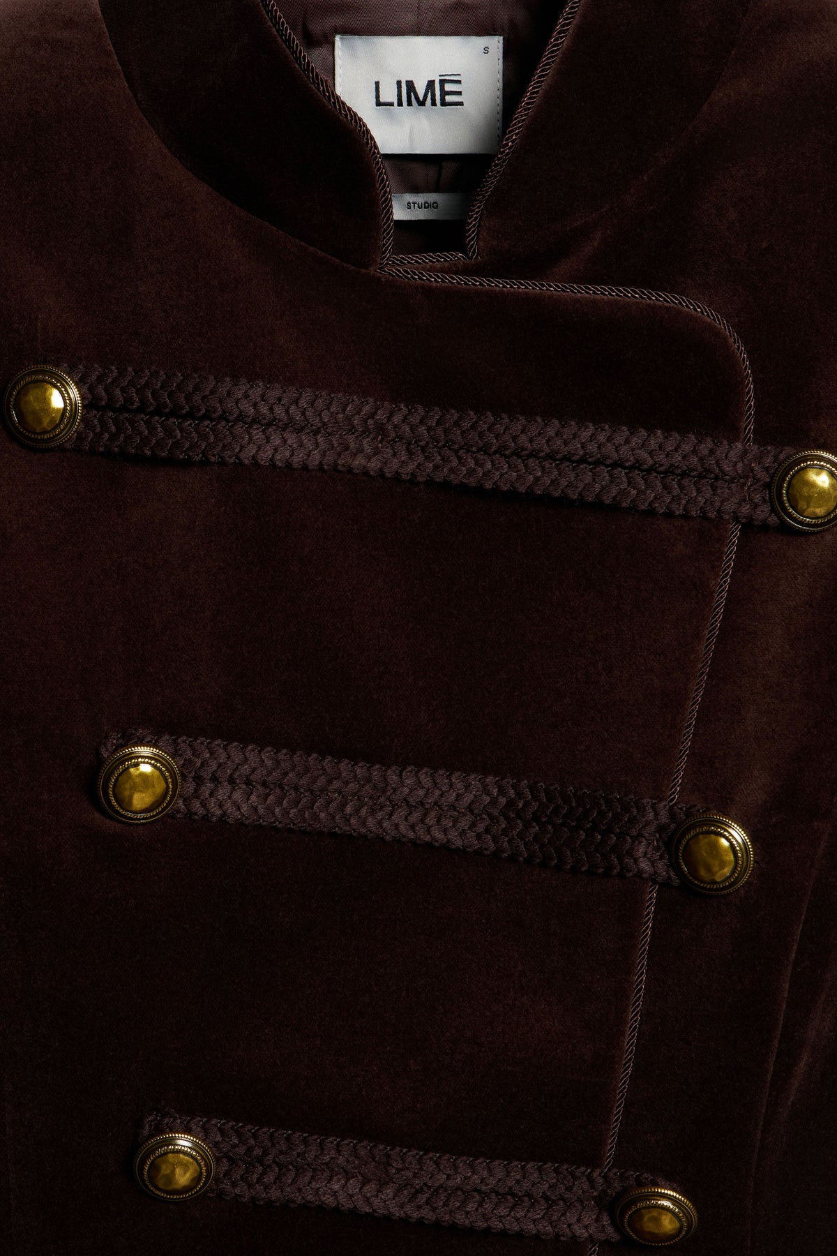 DARK BROWN