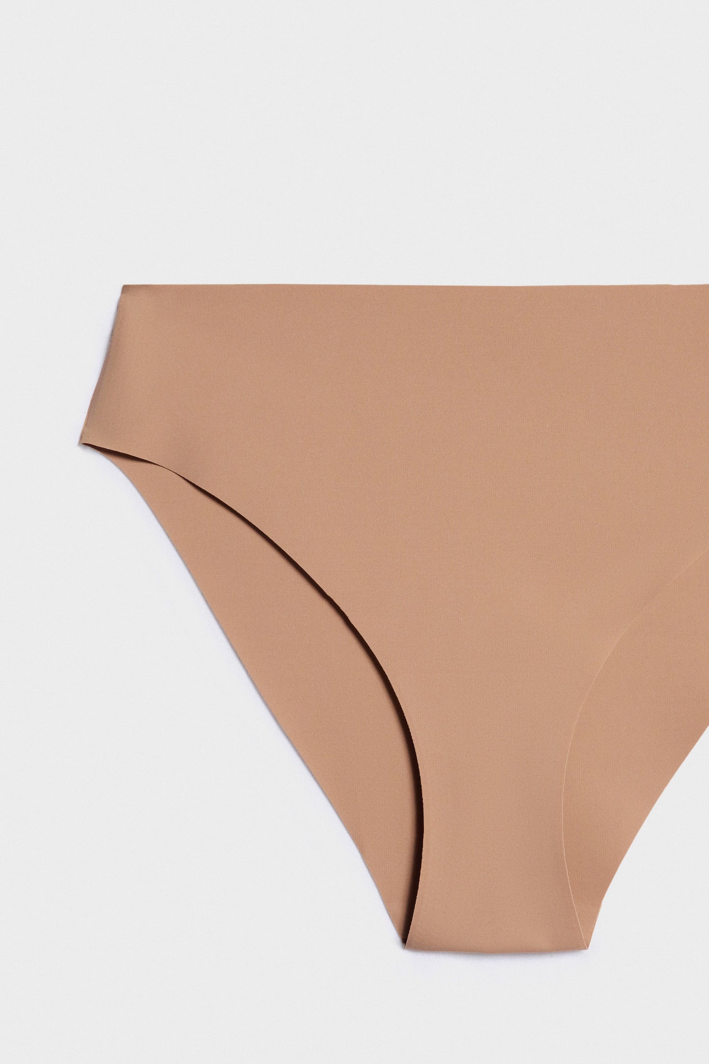 NUDE BEIGE