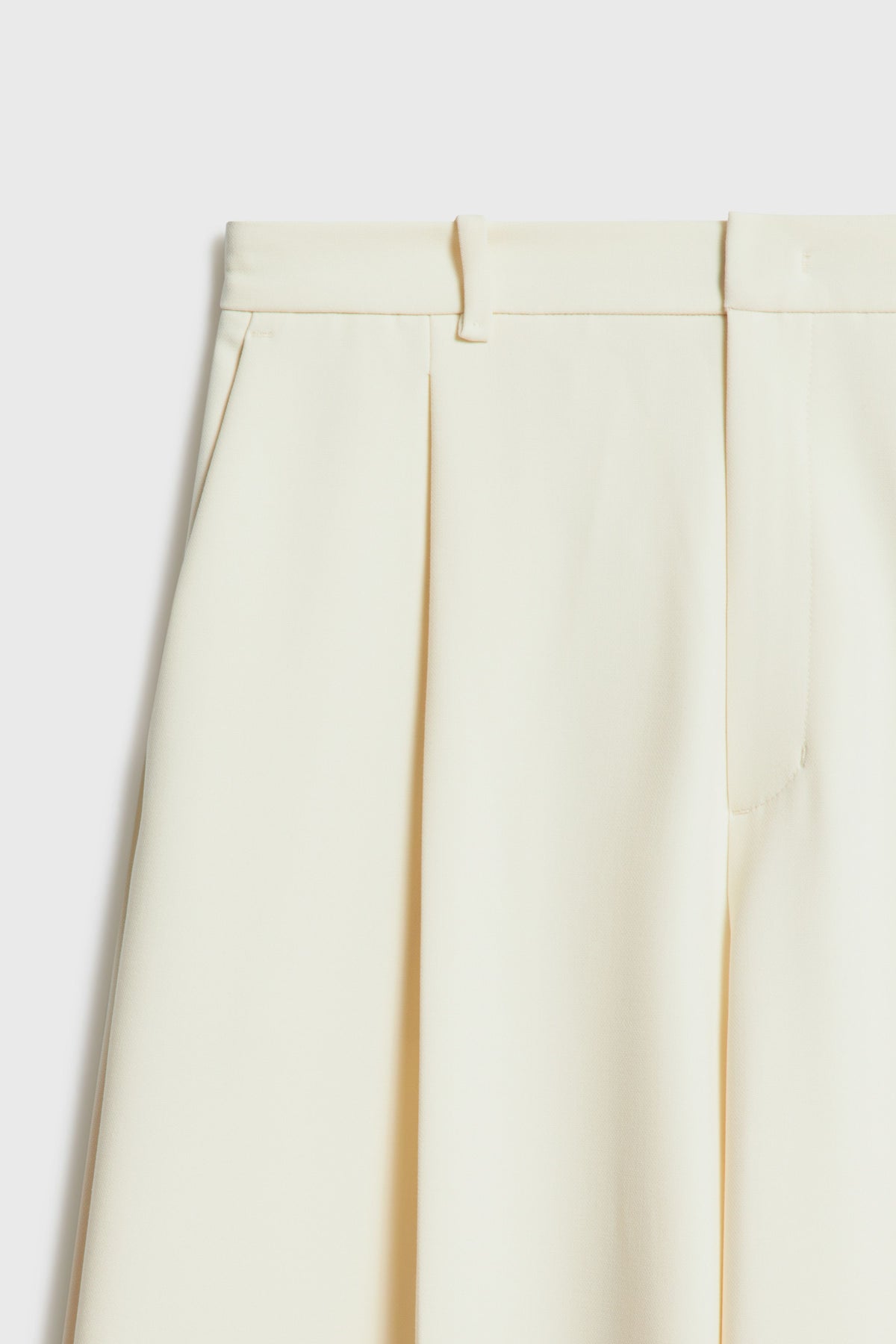 LIGHT YELLOW