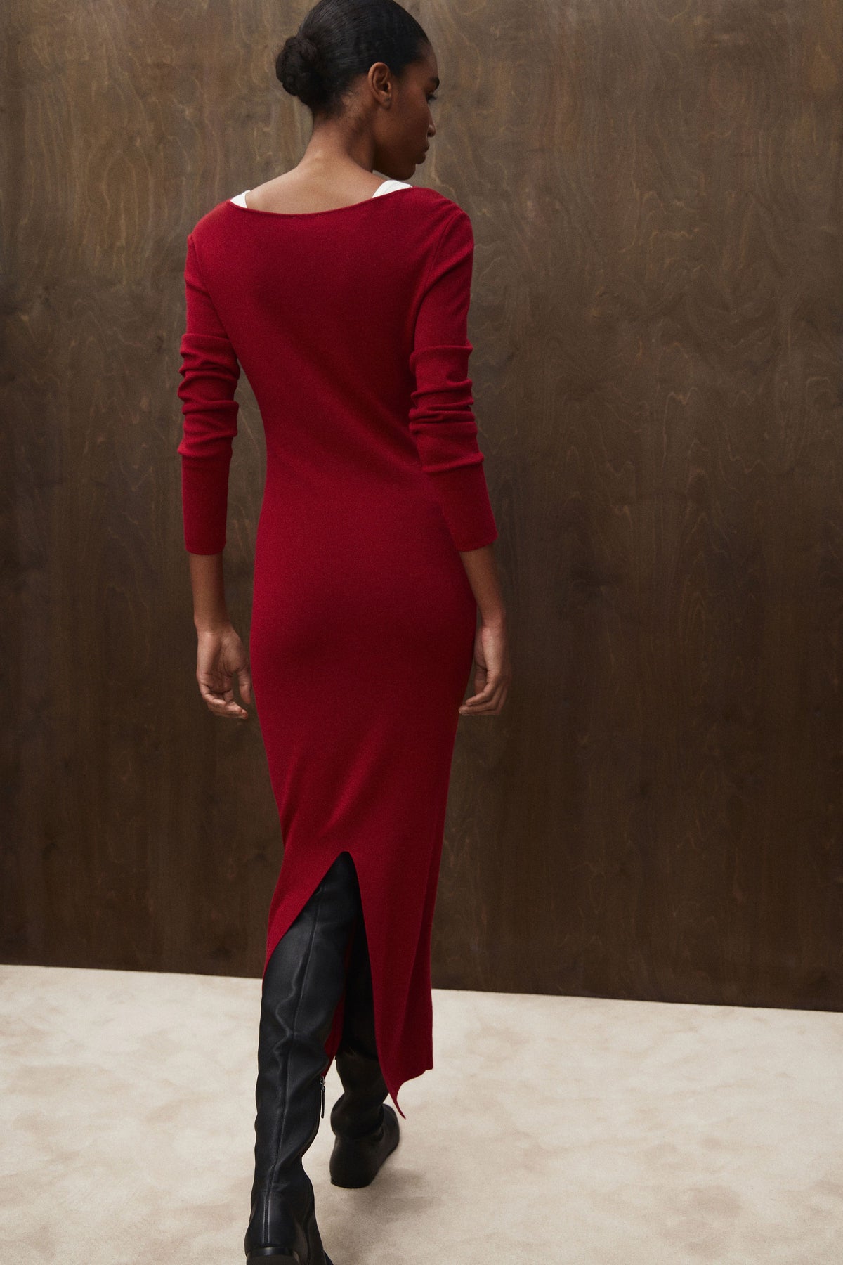 DARK RED