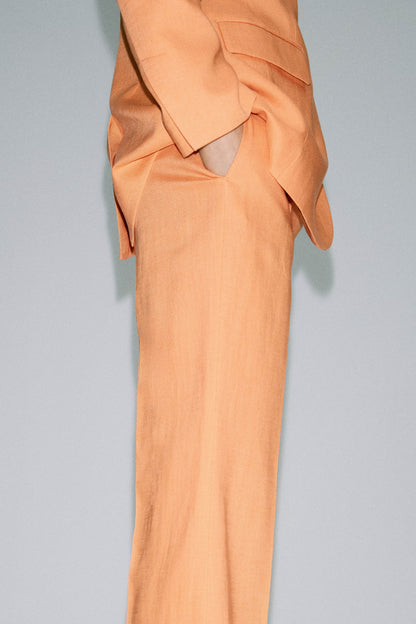 LIGHT PEACH