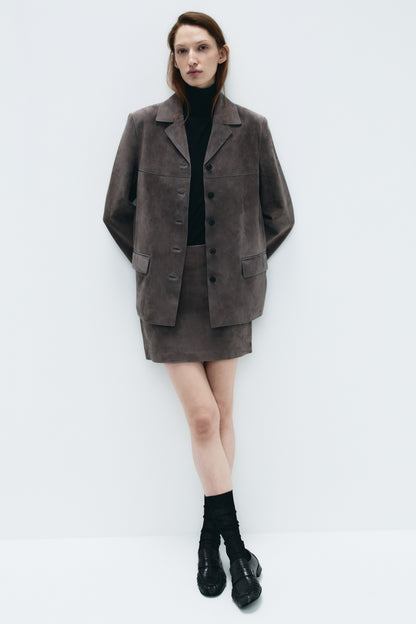 DARK BROWN