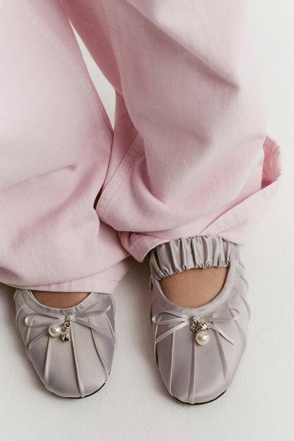 LIGHT GREY
