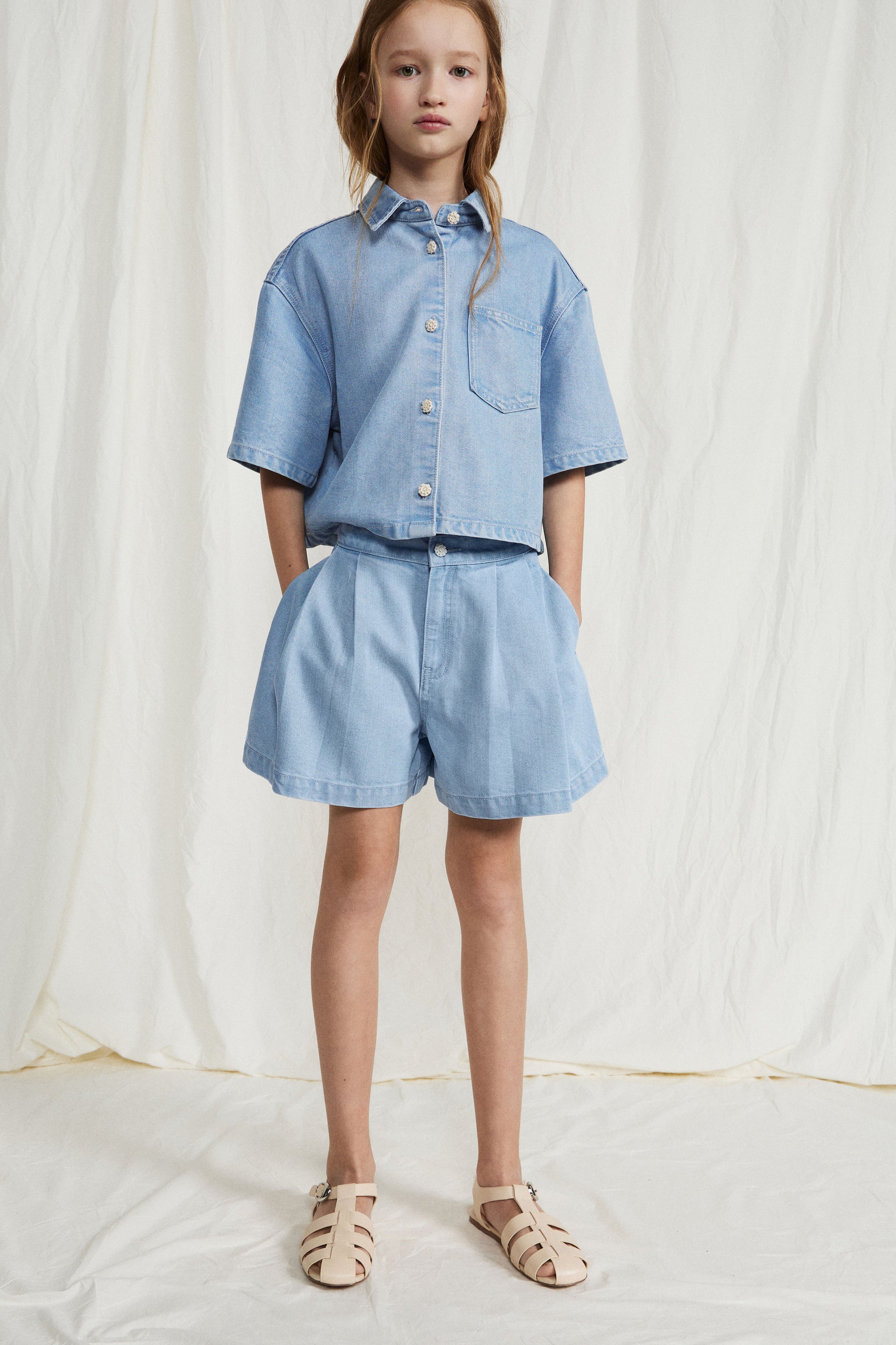 LIGHT BLUE