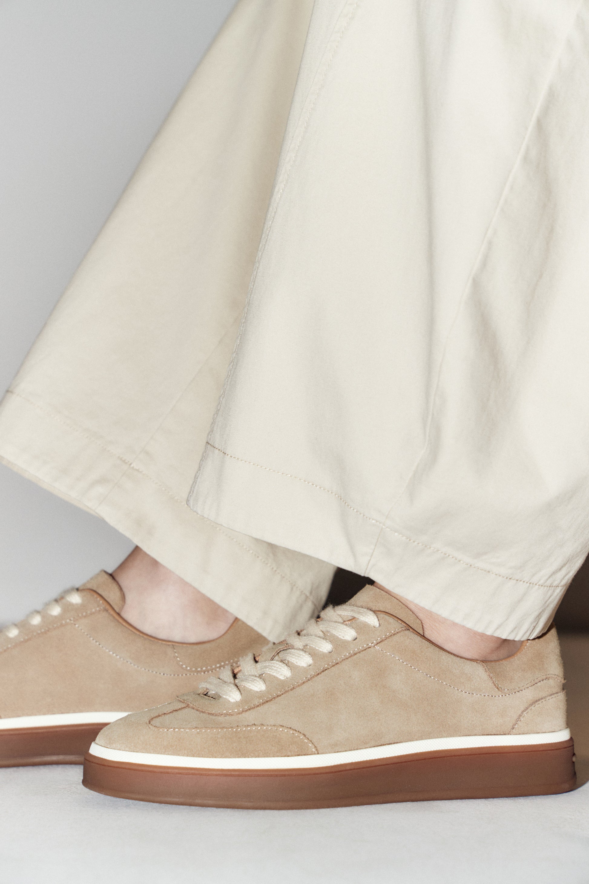 LIGHT BEIGE