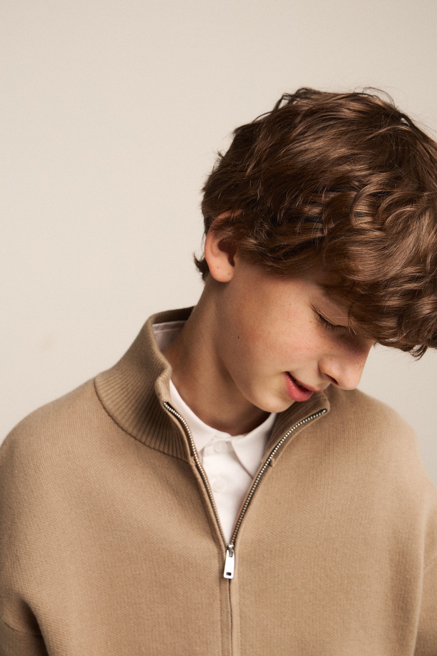 LIGHT BEIGE
