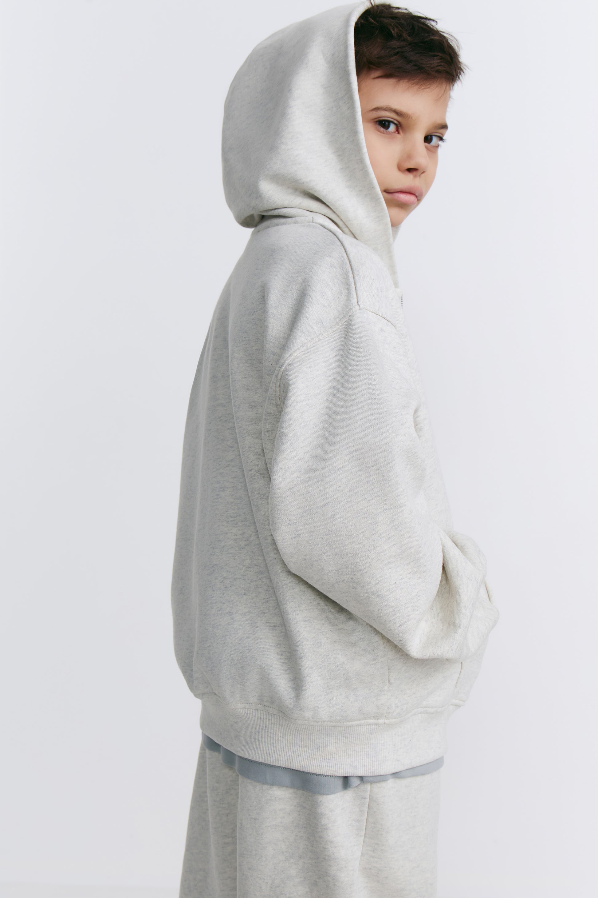 LIGHT GREY MELANGE