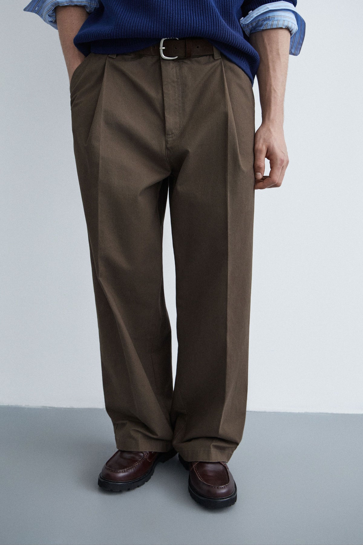 KHAKI