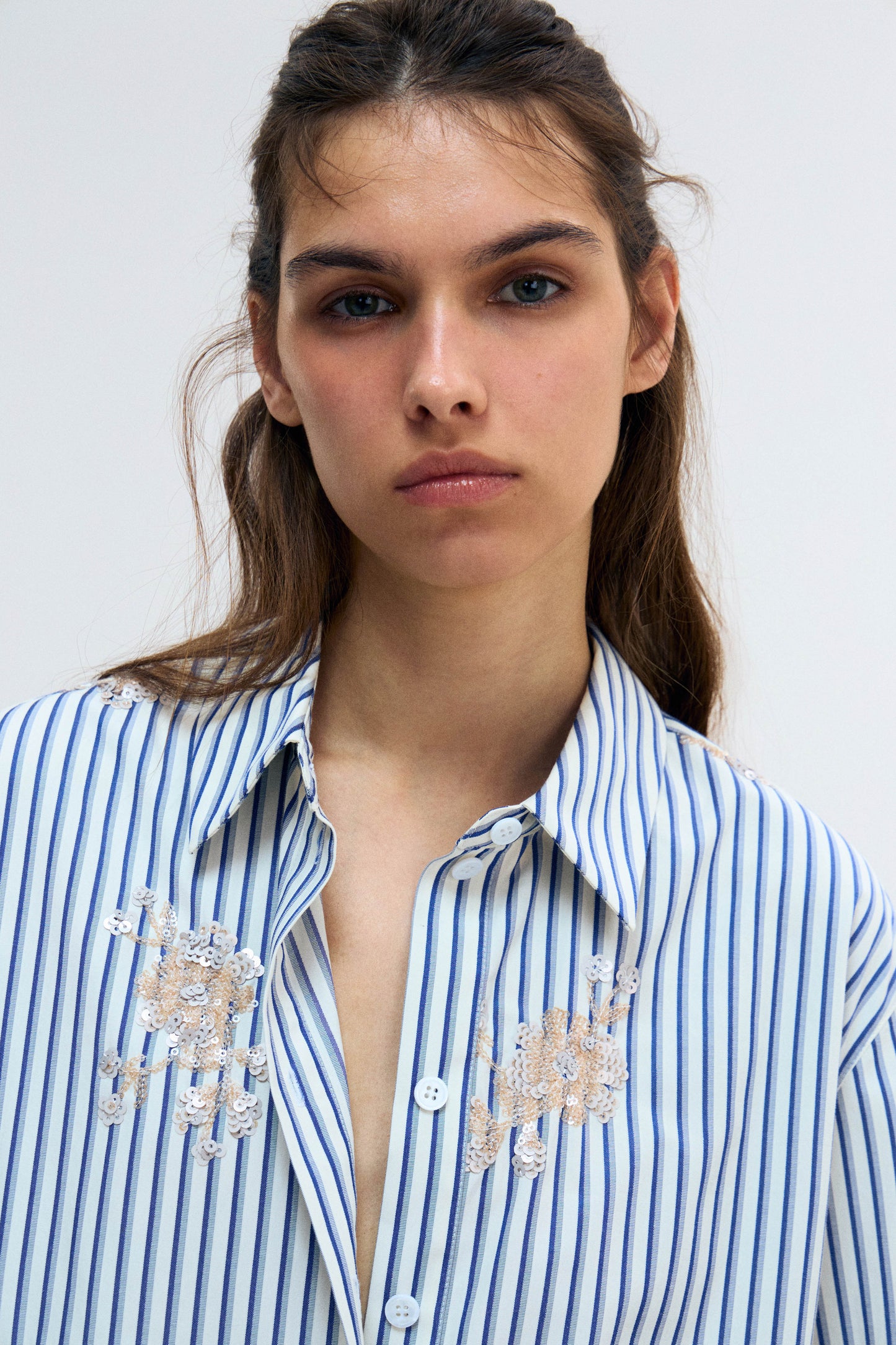 WHITE/BLUE