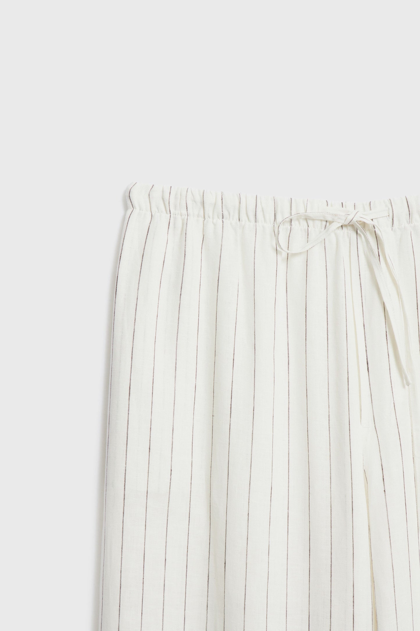 WHITE/BEIGE