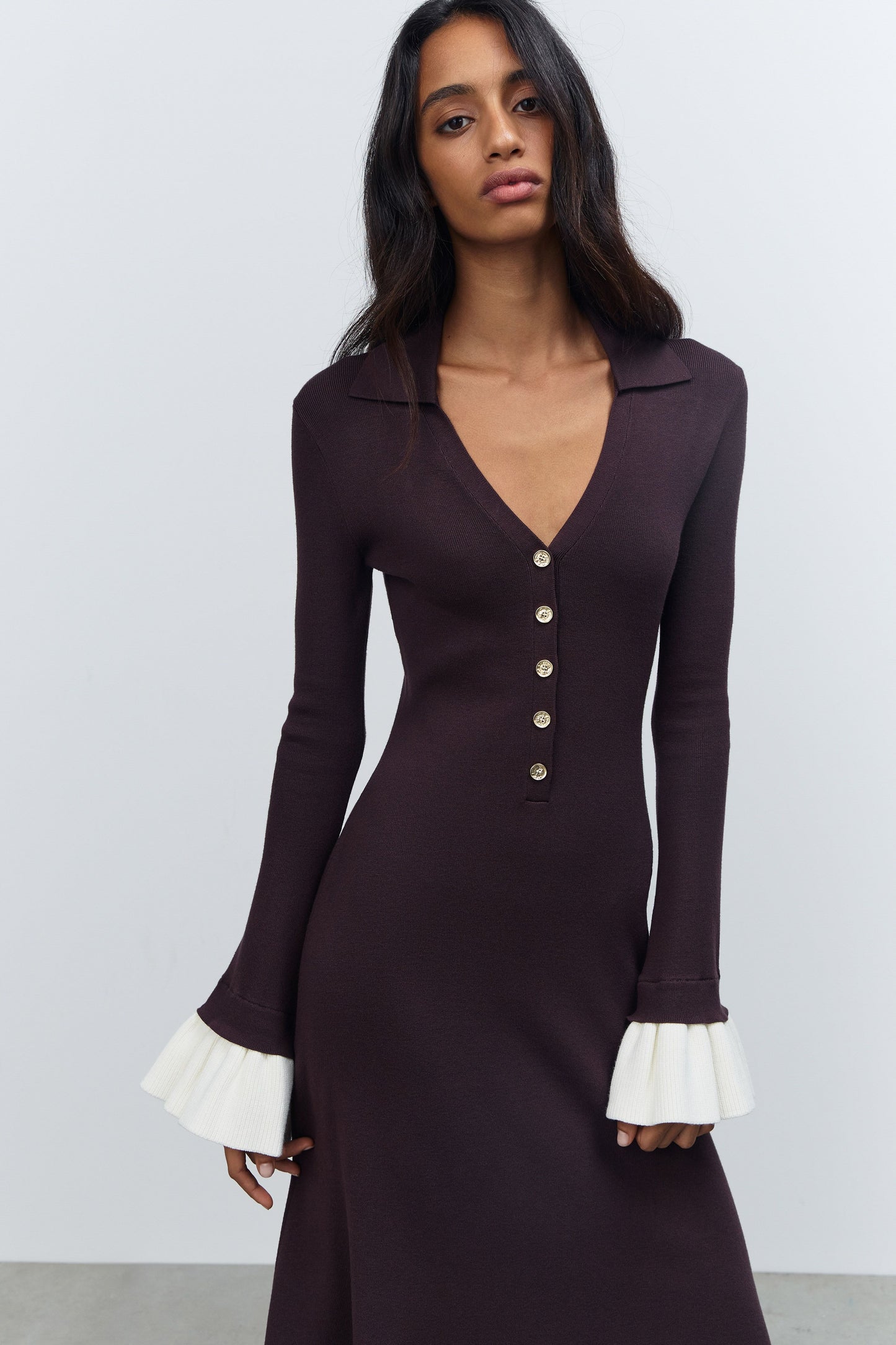DARK BROWN