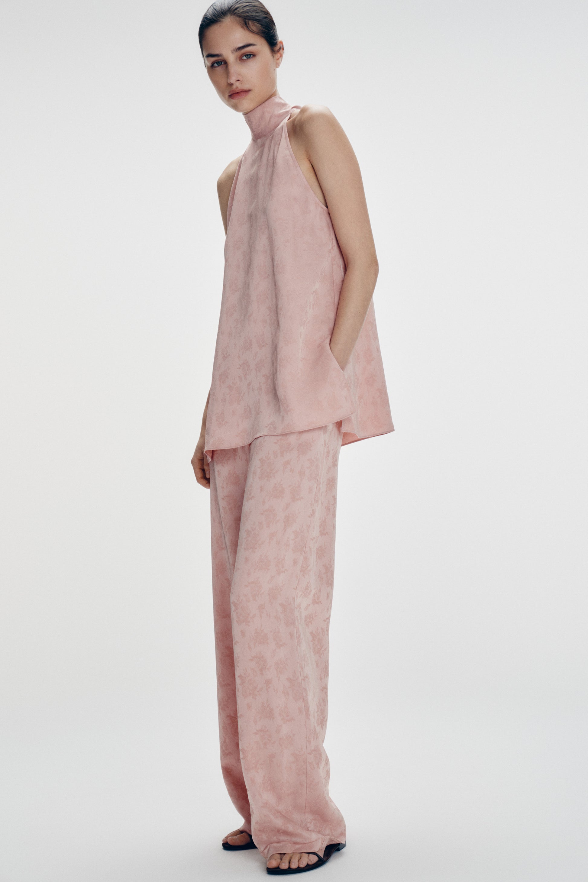 NUDE PINK