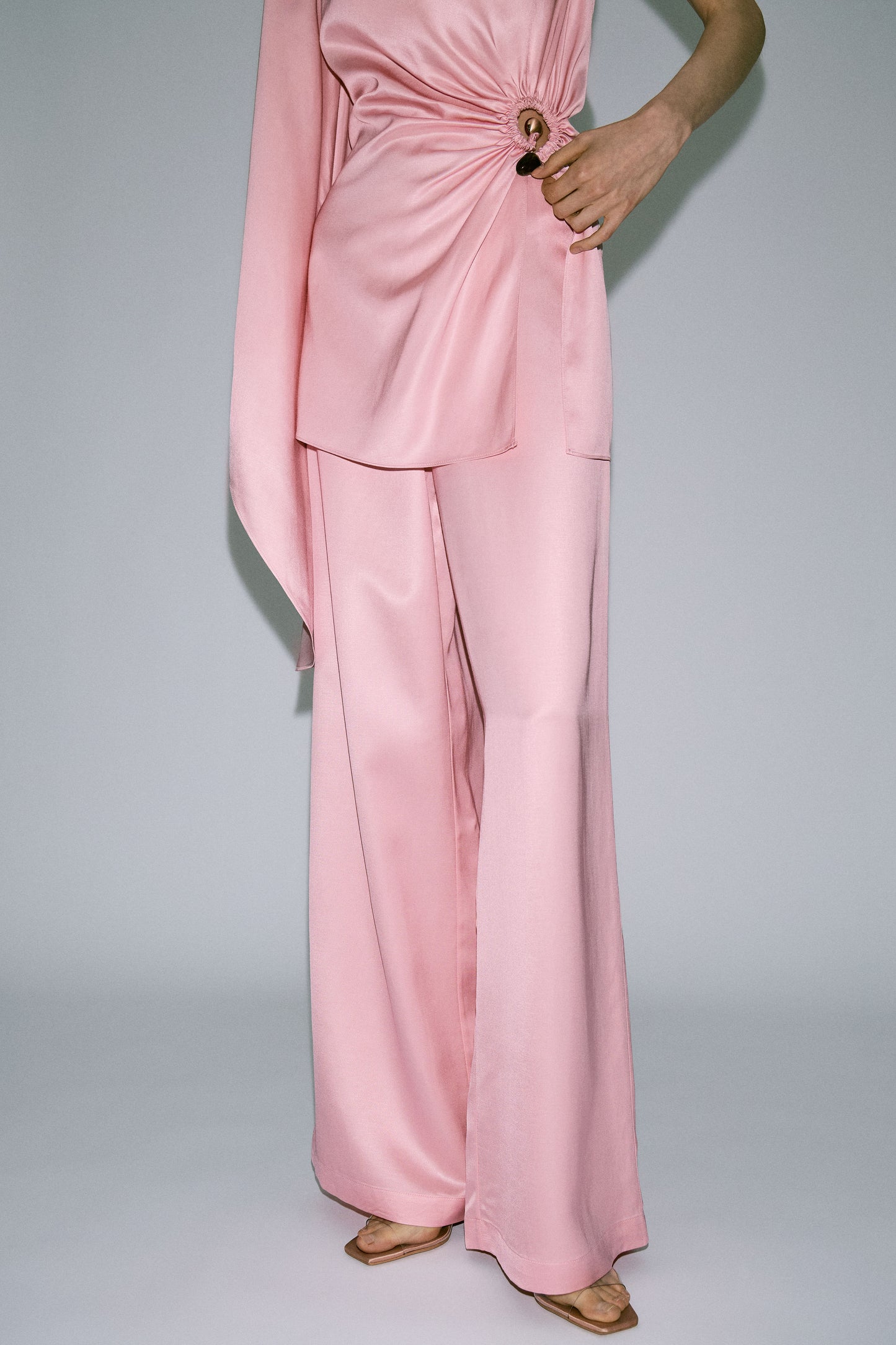 LIGHT PINK