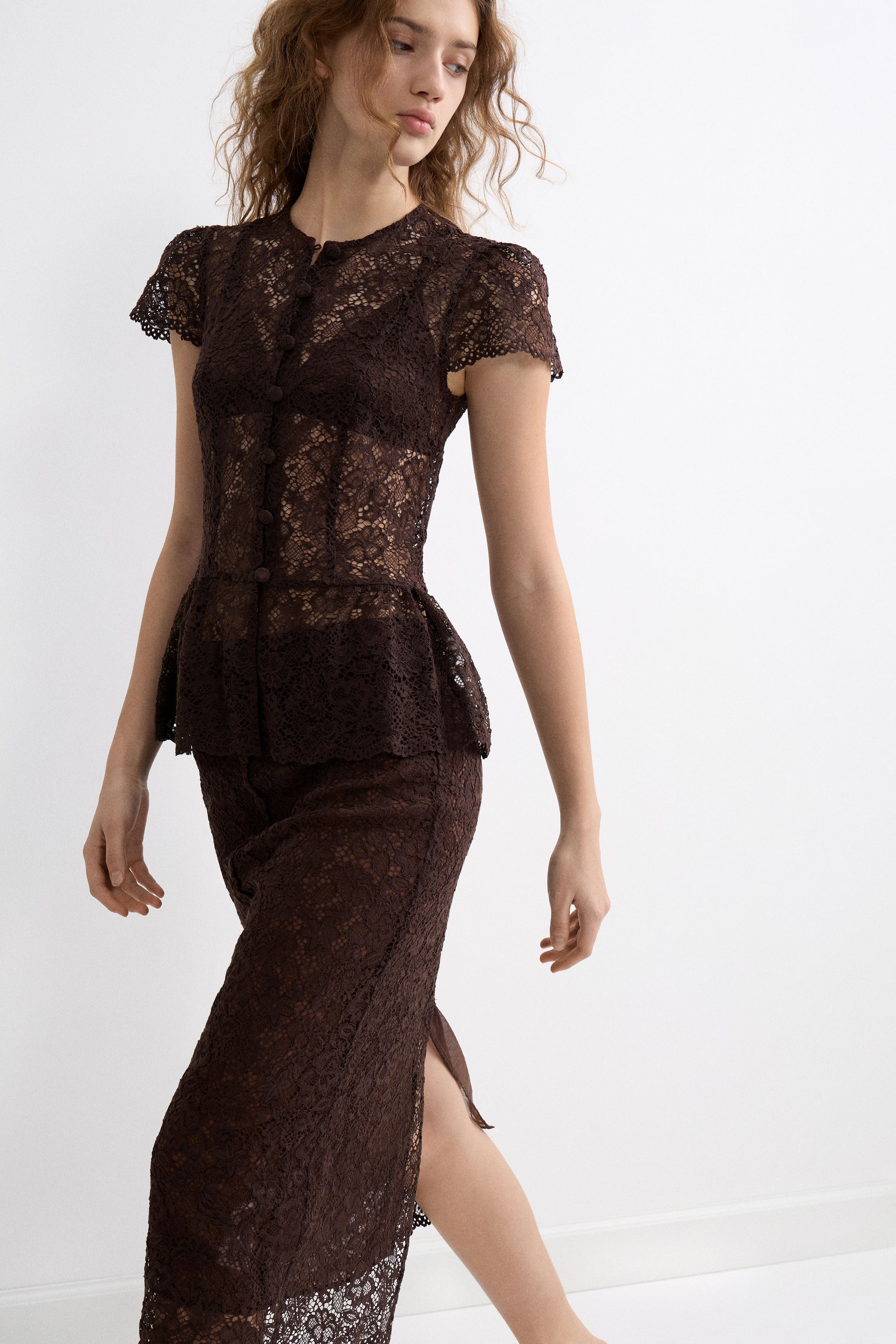DARK BROWN