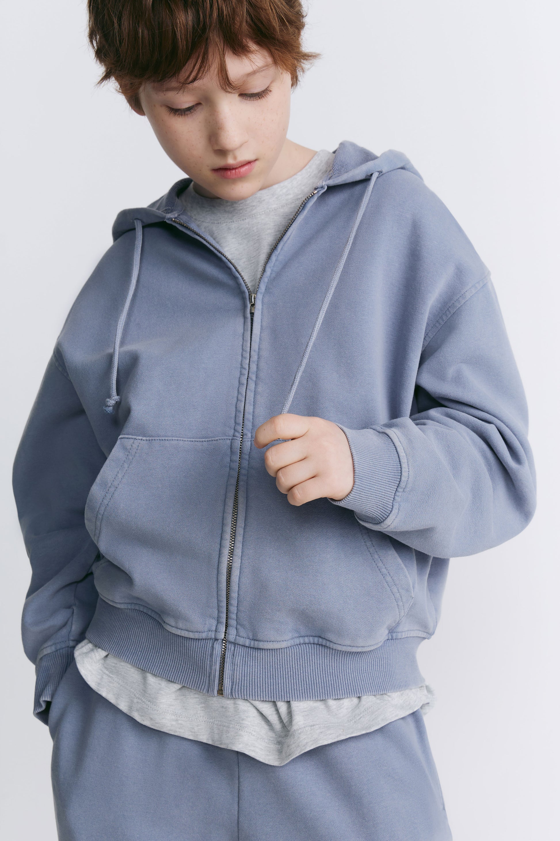 GREY BLUE
