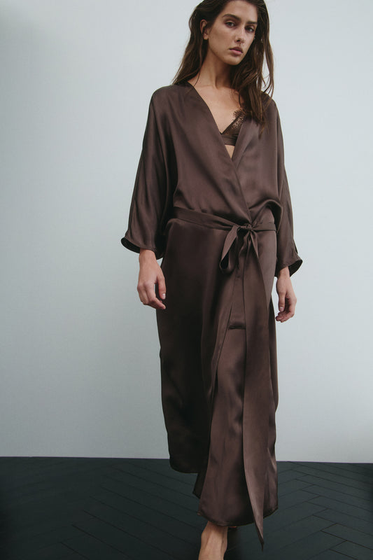 DARK BROWN