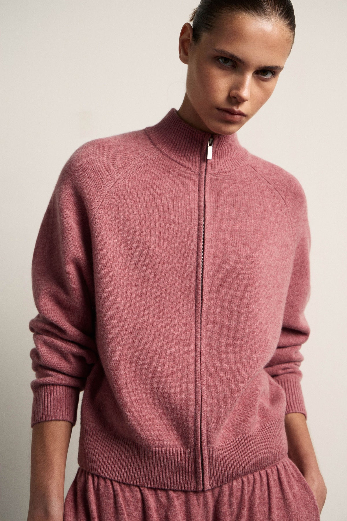 DUSTY ROSE