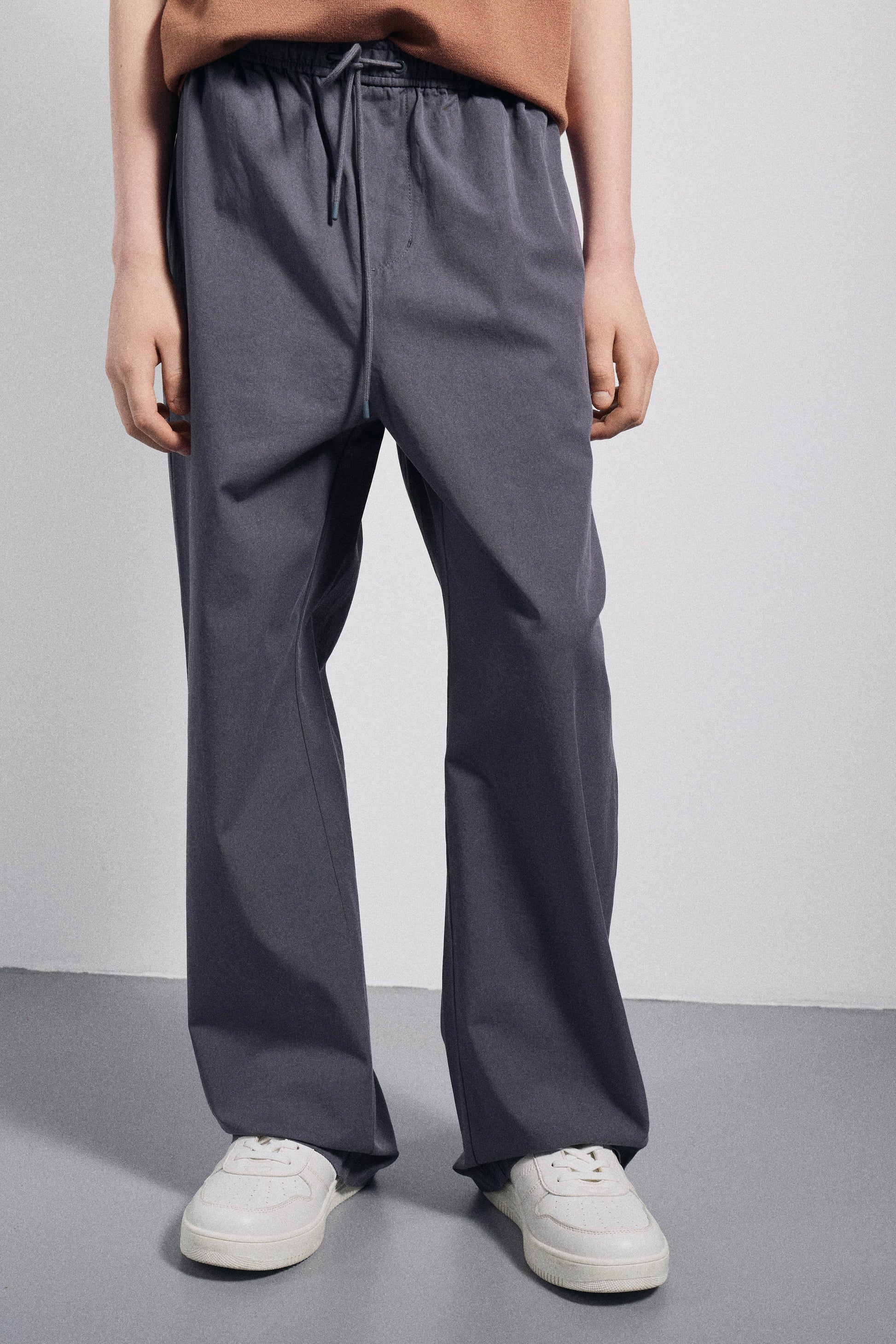 DARK GREY
