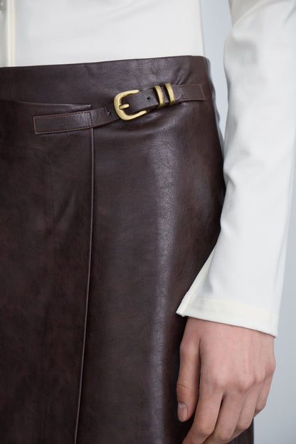 DARK BROWN