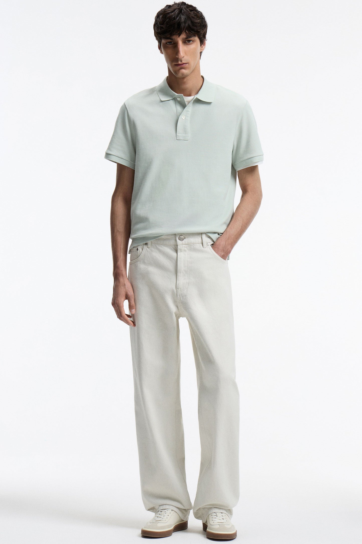 LIGHT GREEN