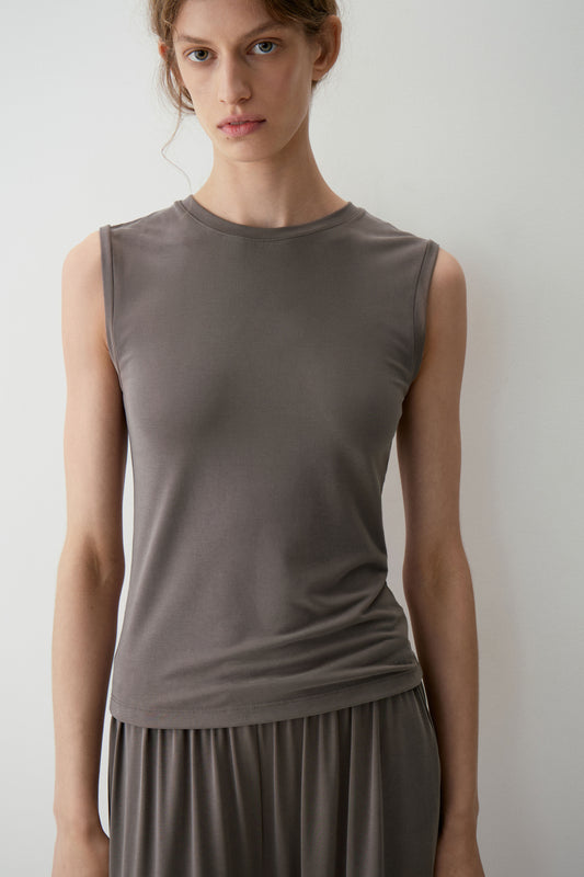 DARK GREY