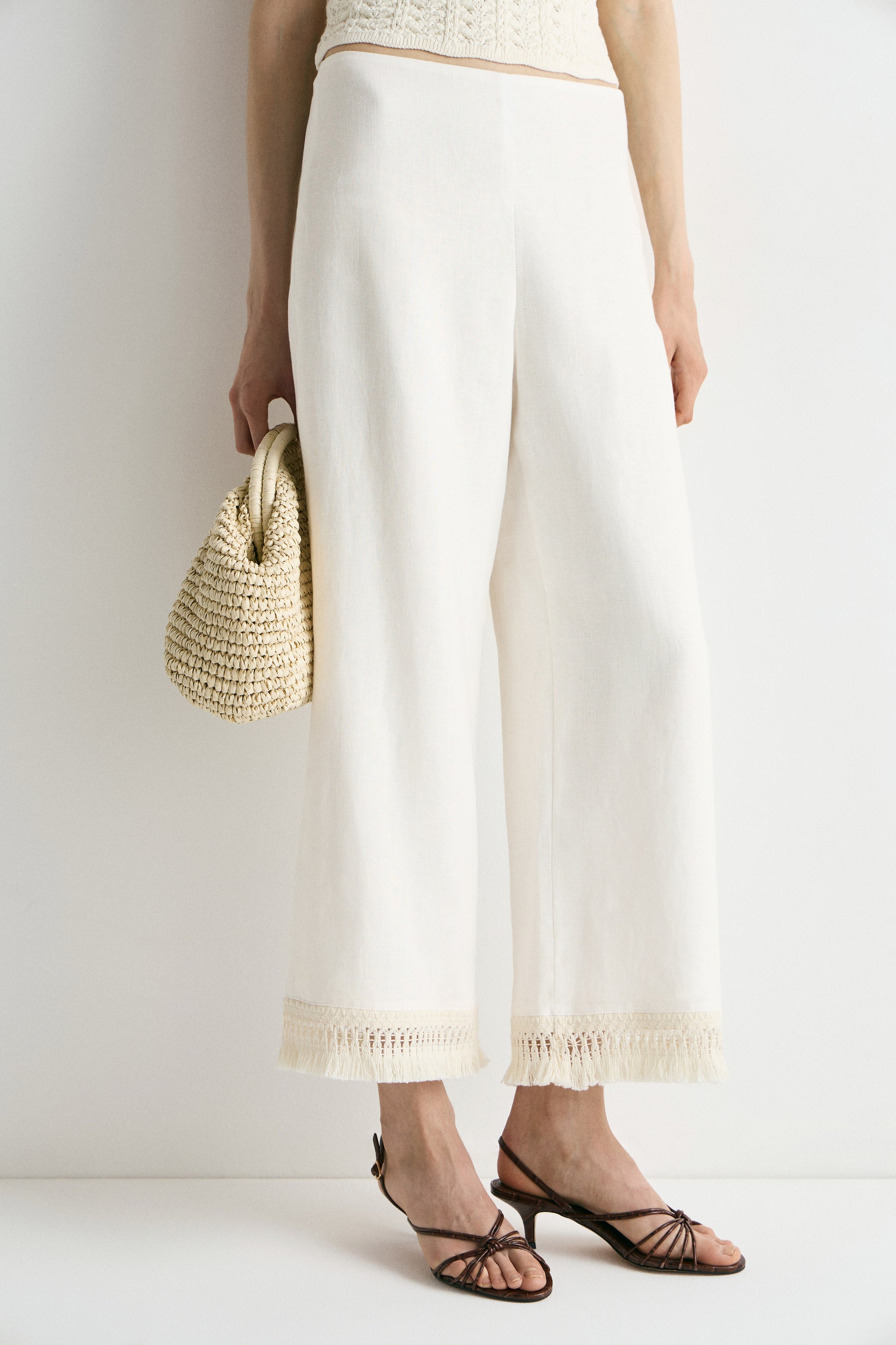 NUDE BEIGE
