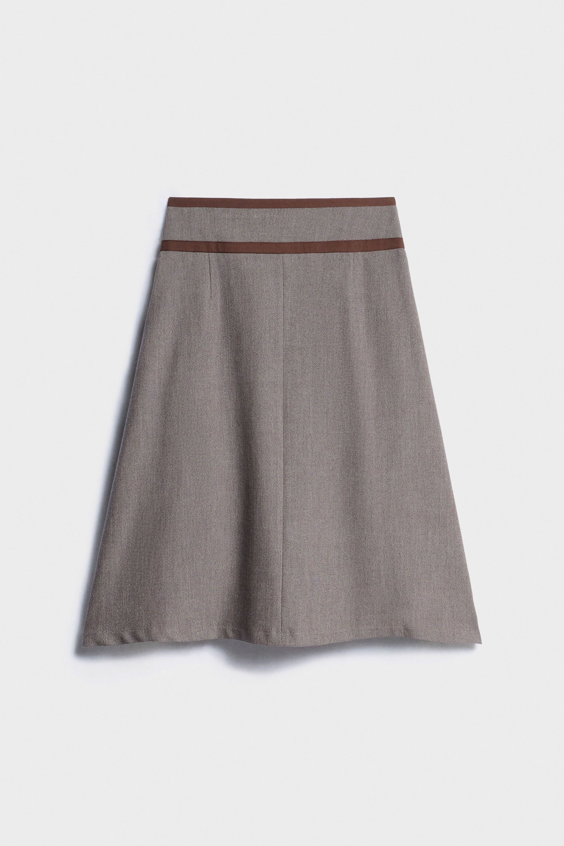 DARK BROWN