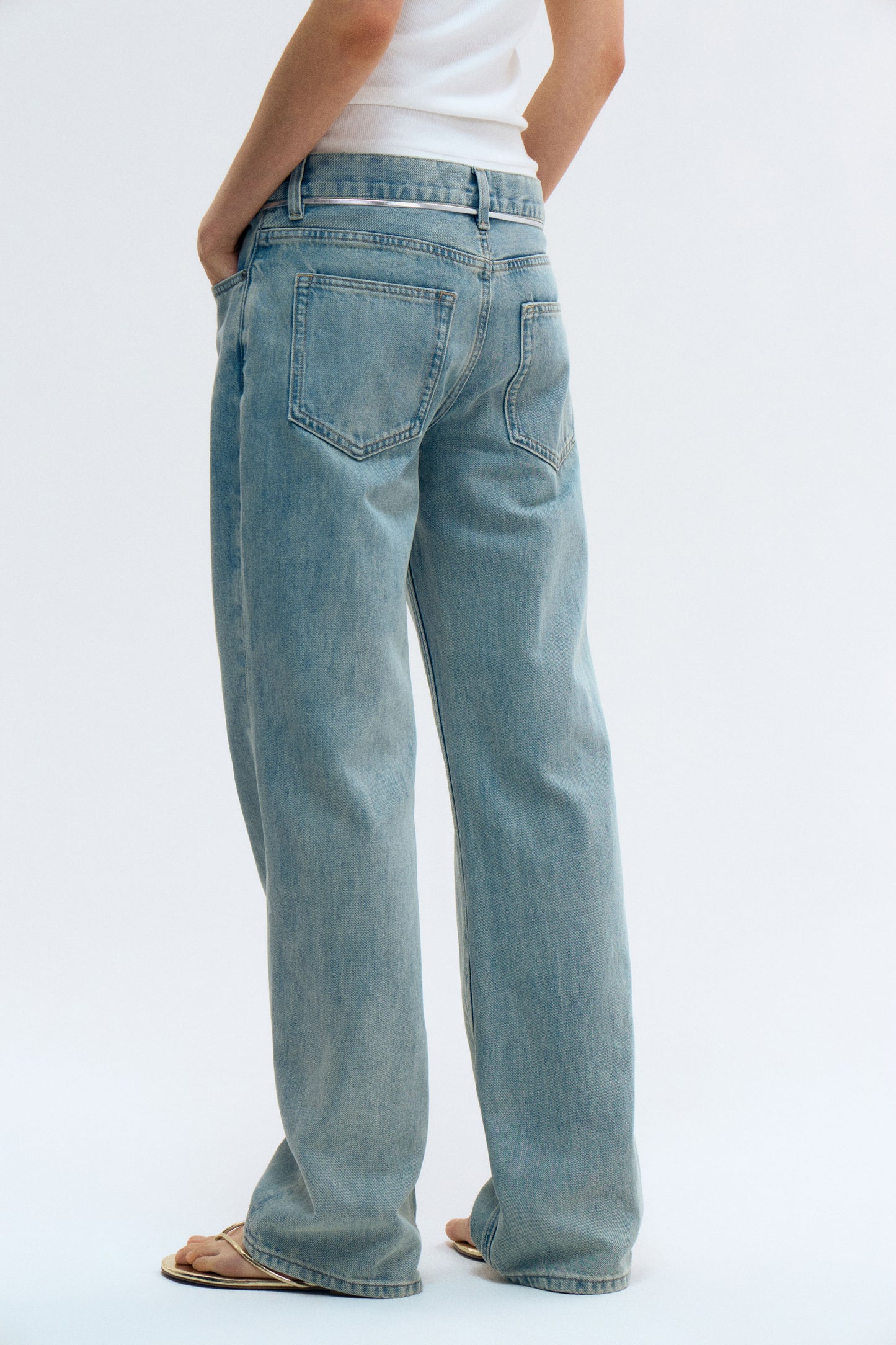 ANTIQUE BLUE
