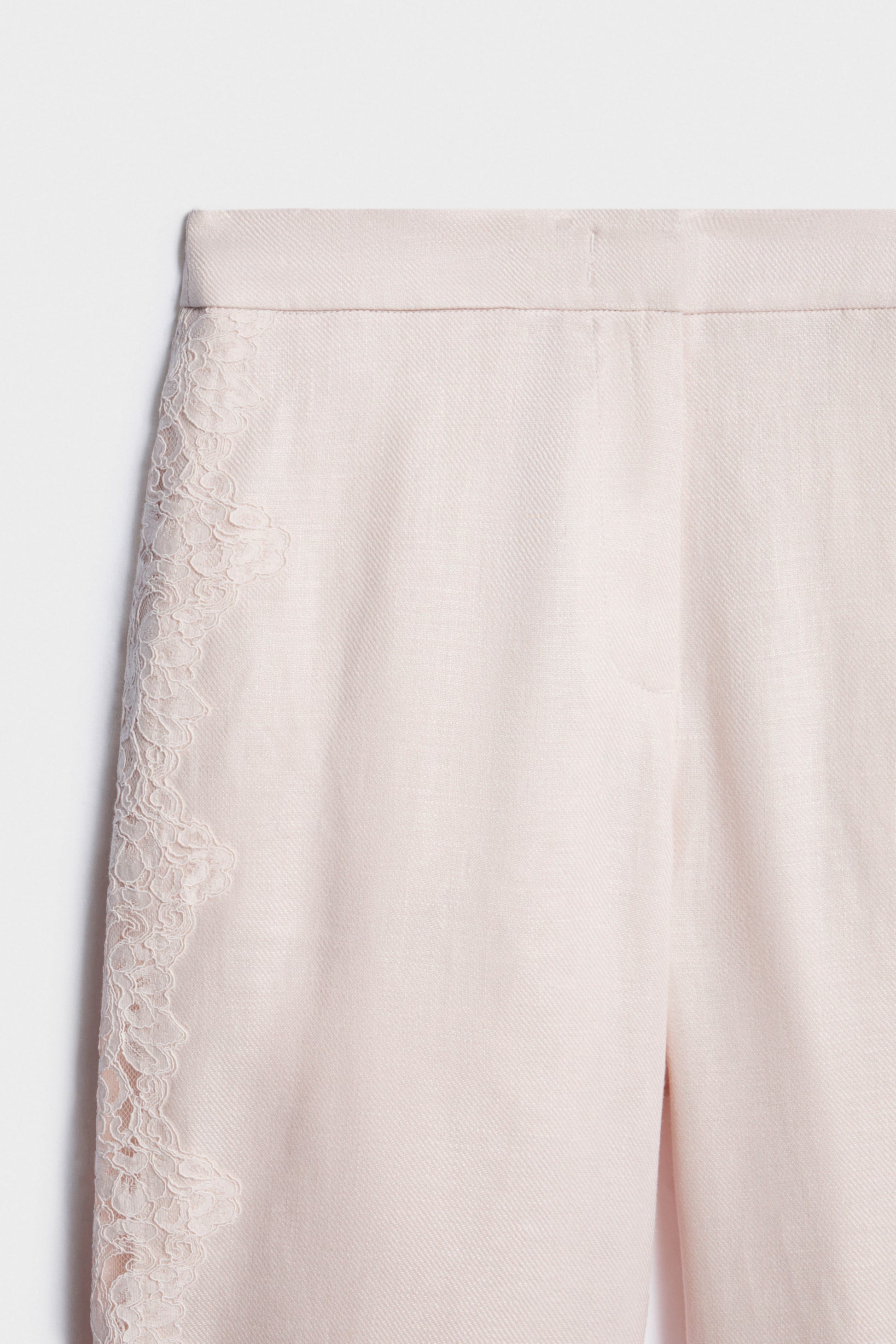 POWDER BEIGE
