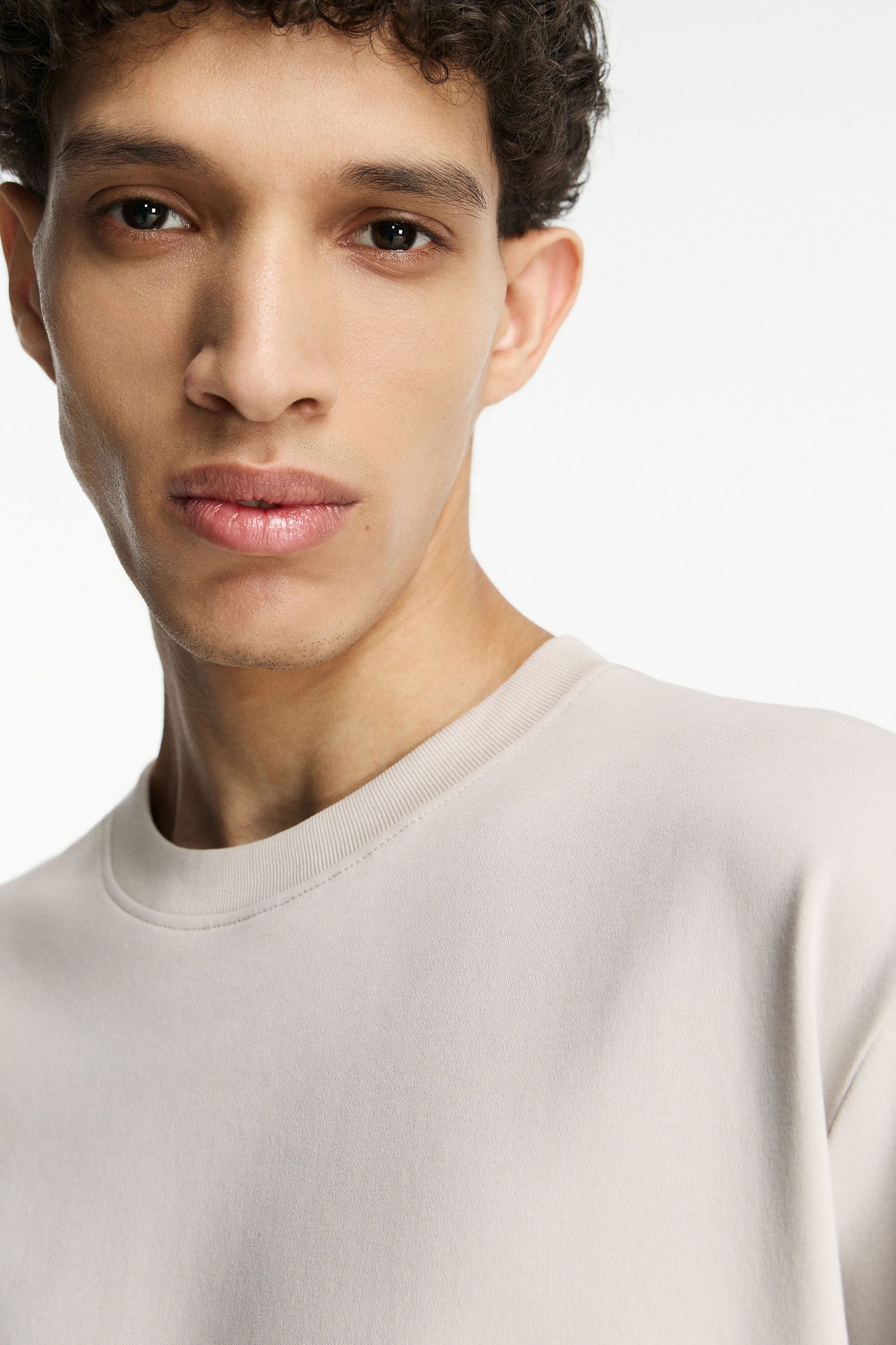 LIGHT GREY