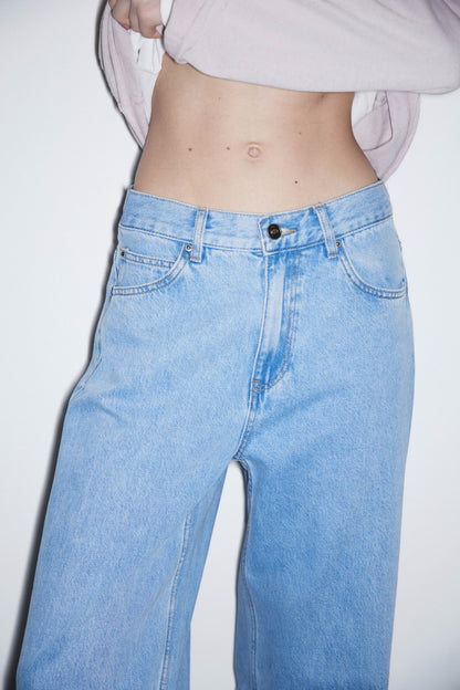 LIGHT BLUE