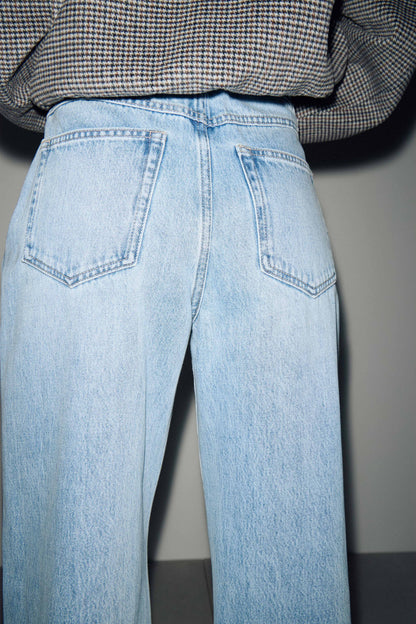 VINTAGE BLUE