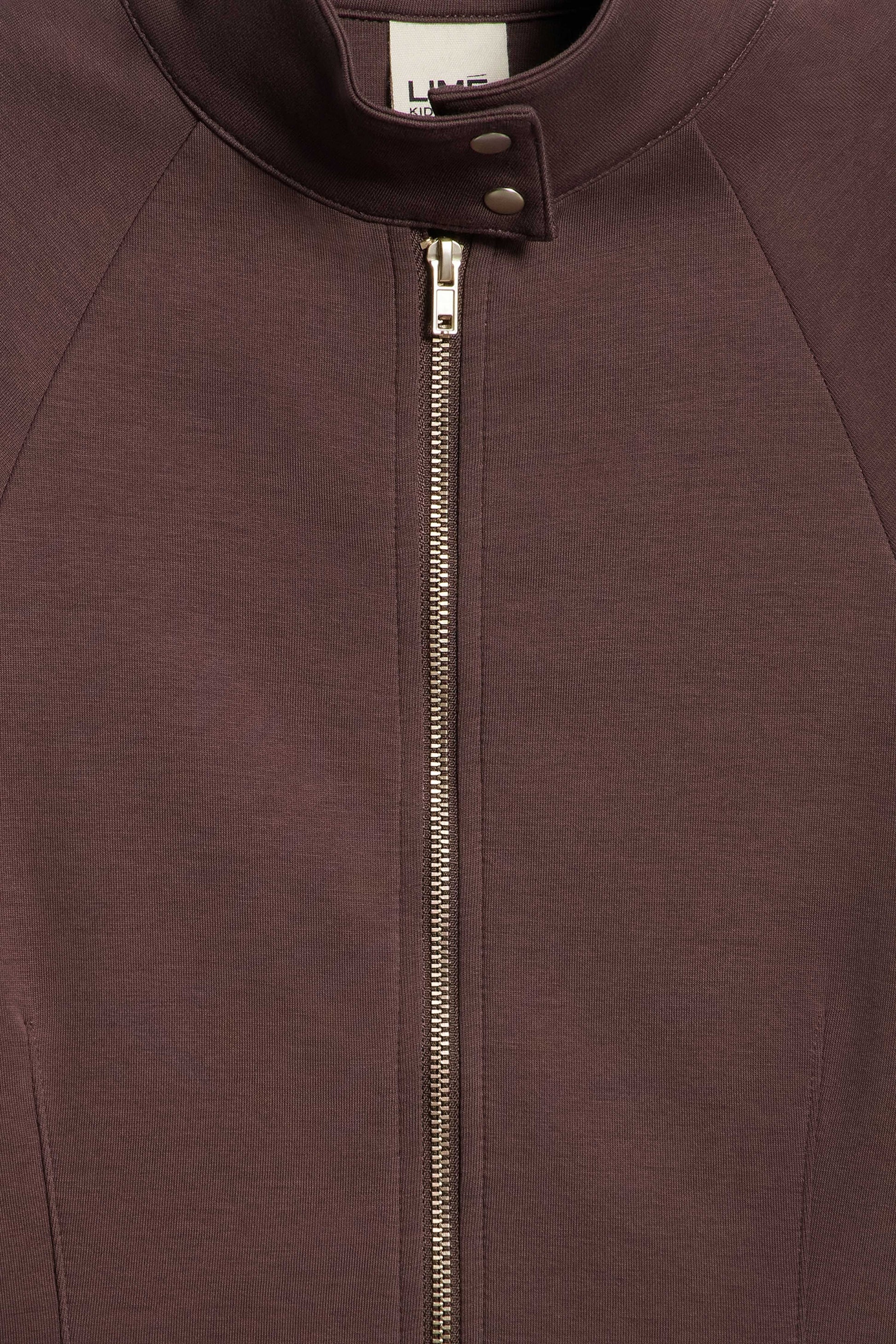 DARK BROWN