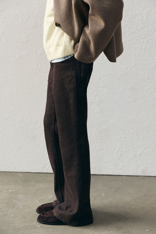 DARK BROWN