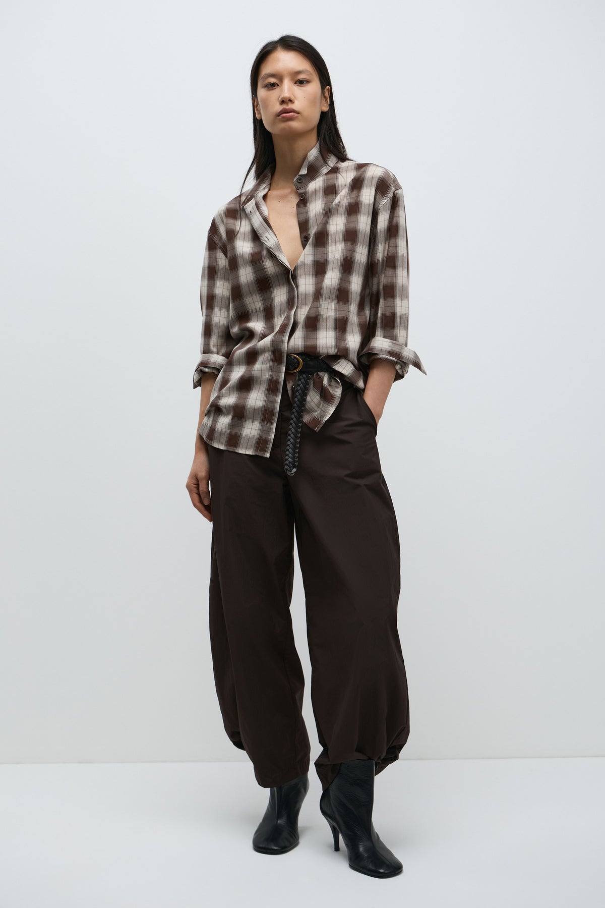 DARK BROWN