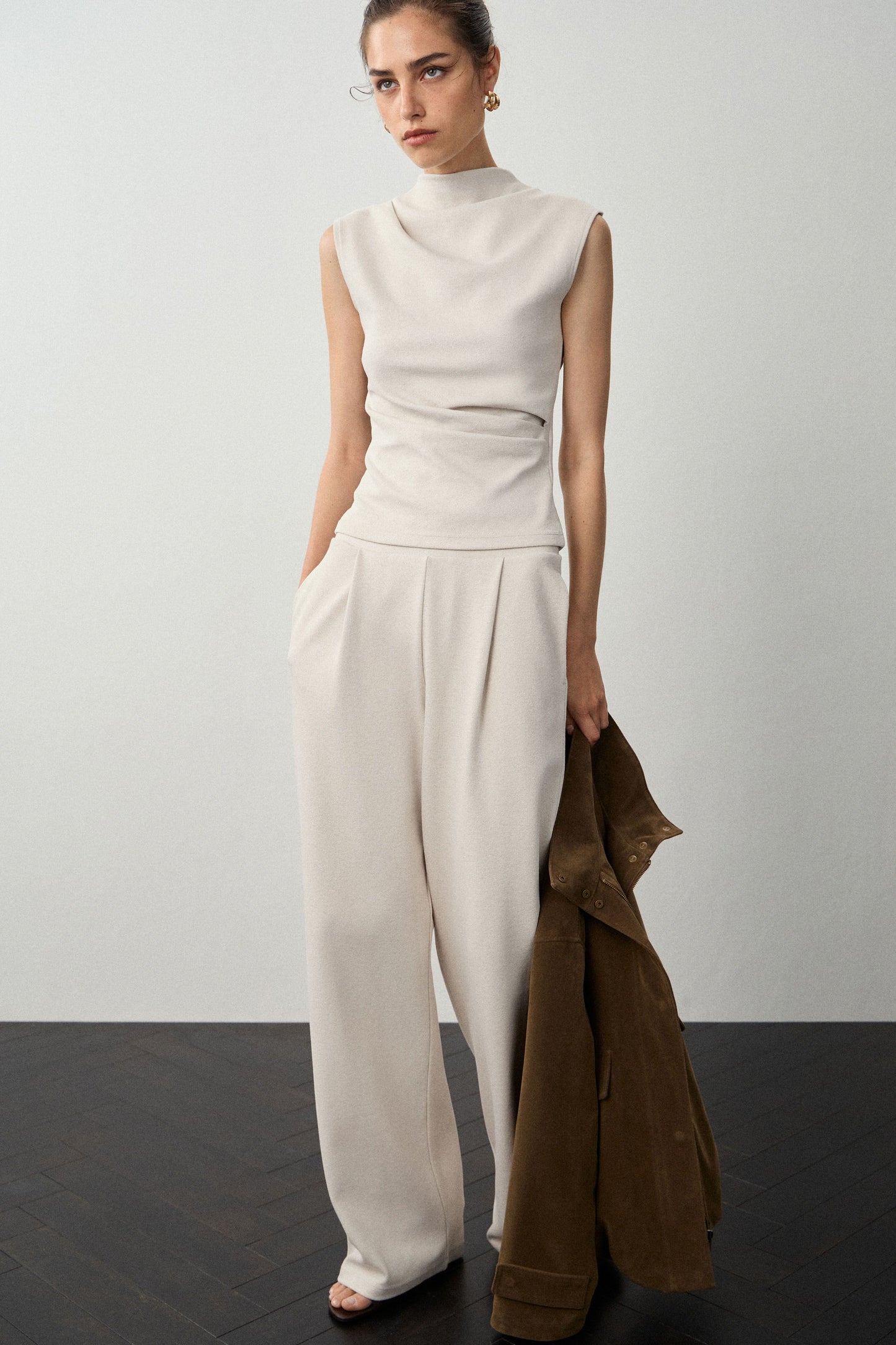 POWDER BEIGE