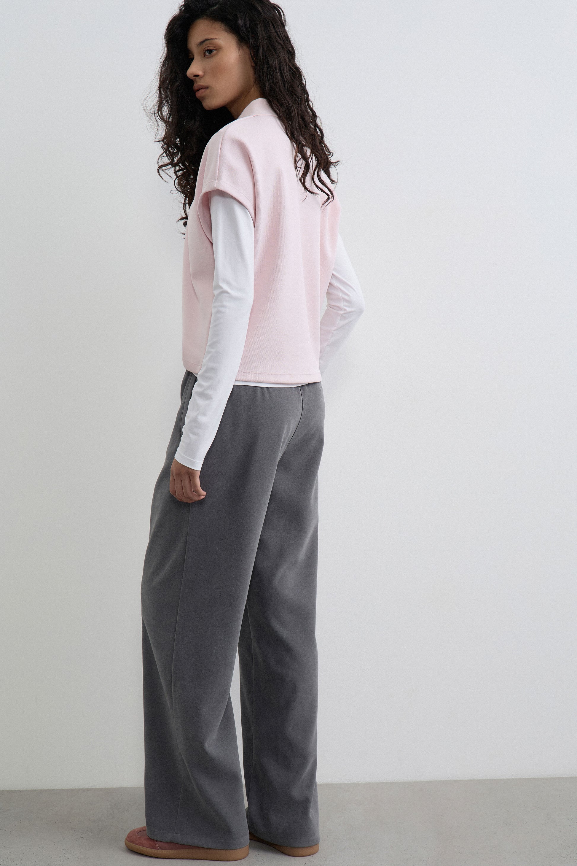 LIGHT PINK