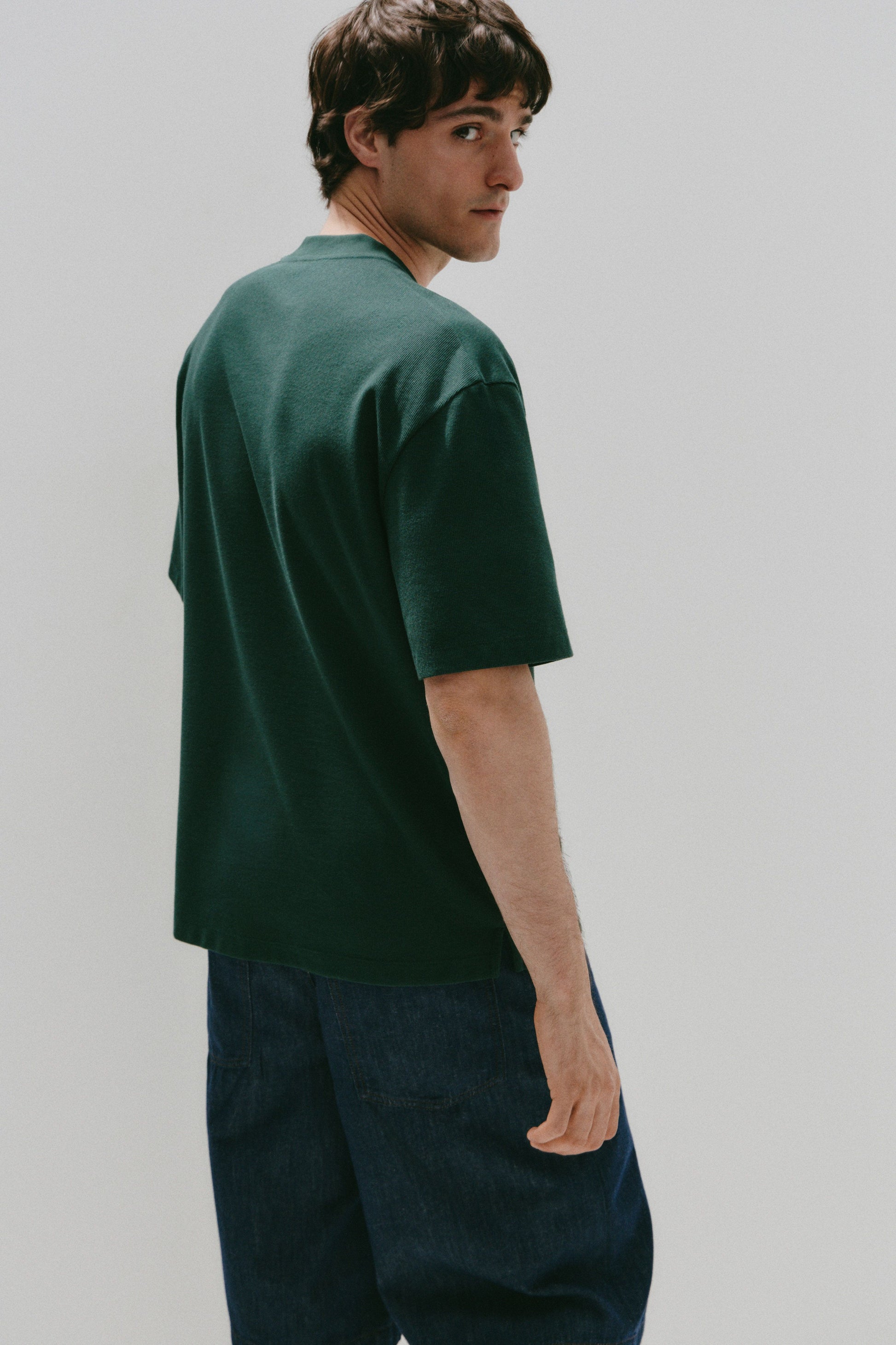 DARK GREEN