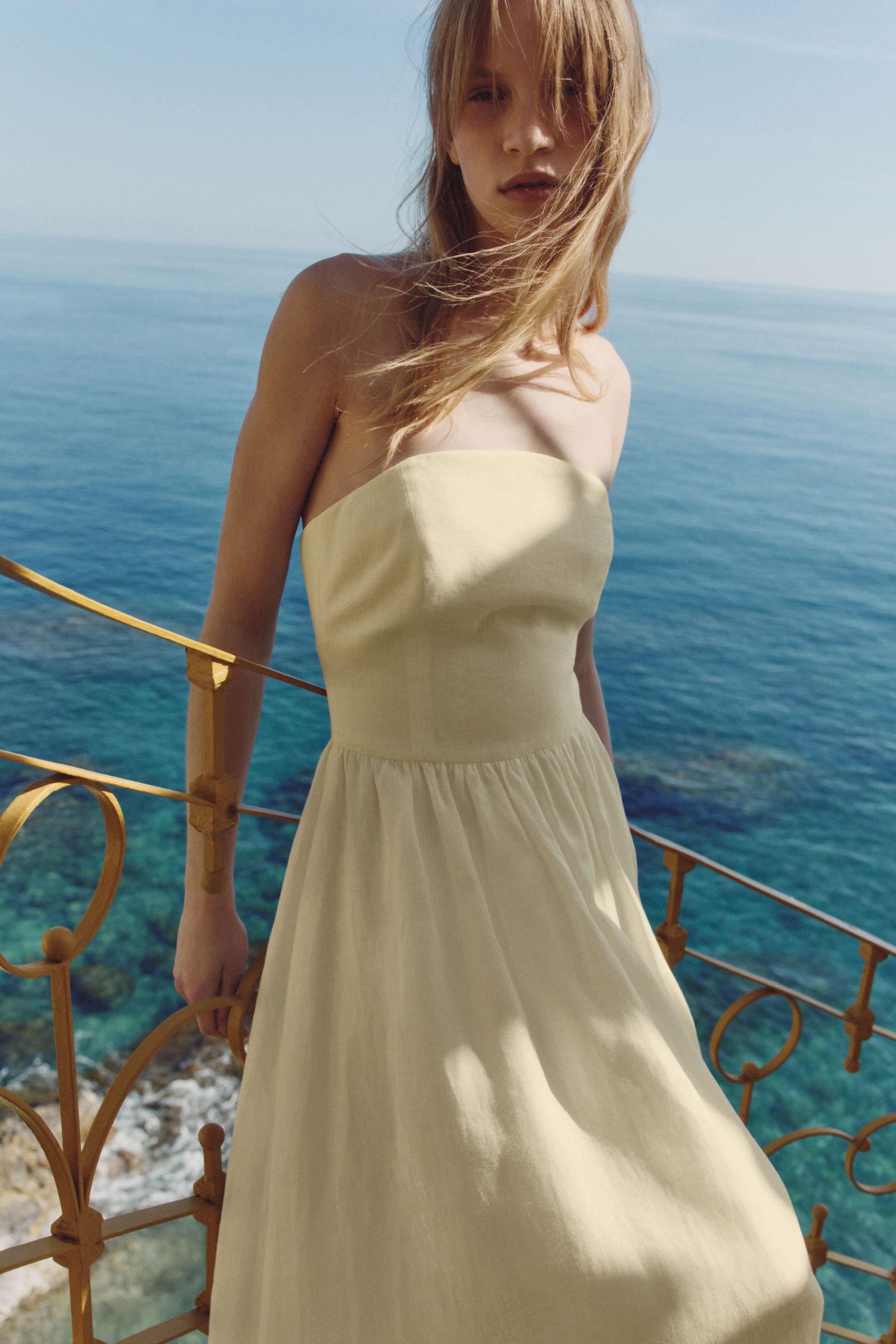 LIGHT YELLOW