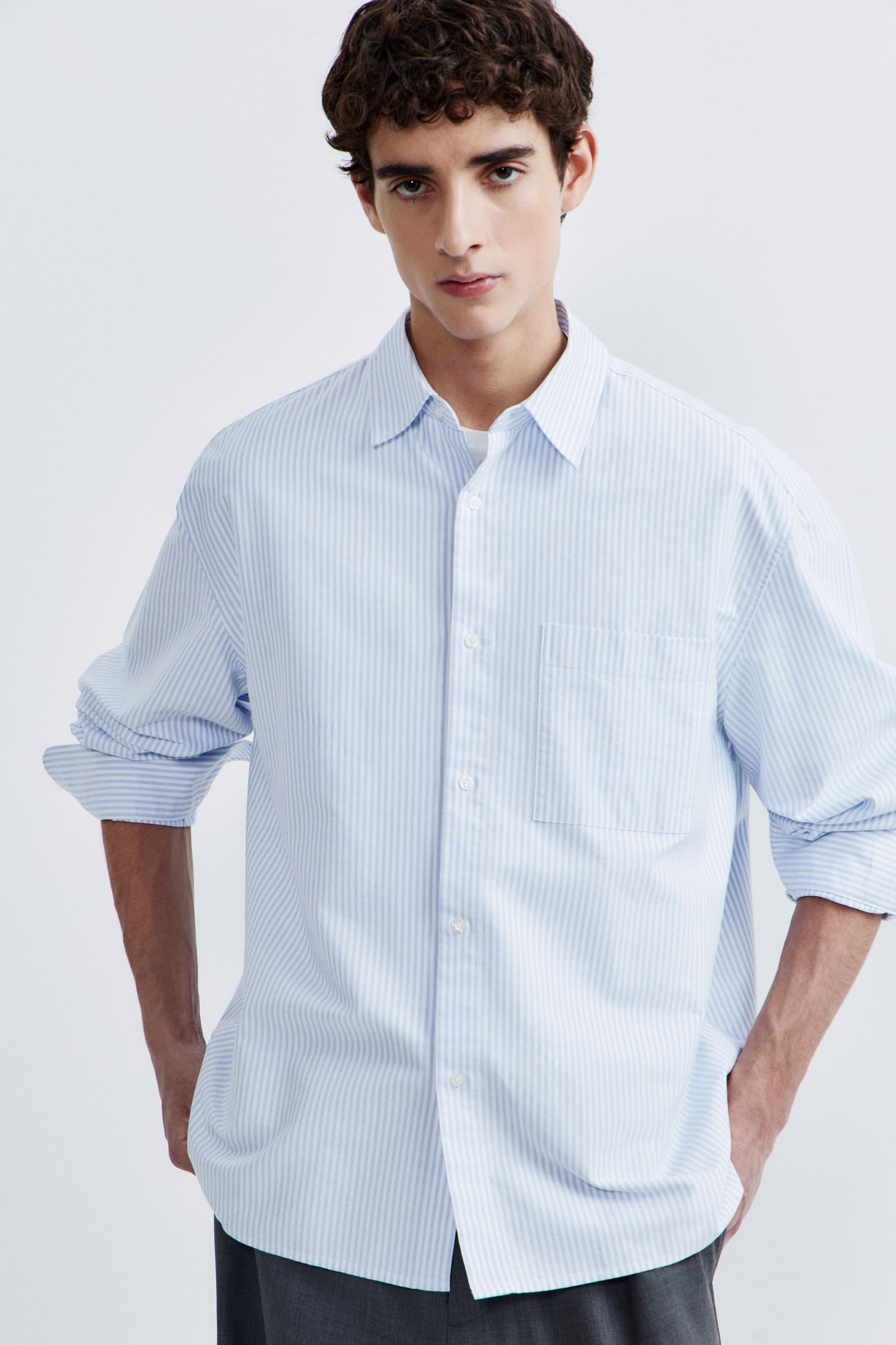 WHITE/BLUE
