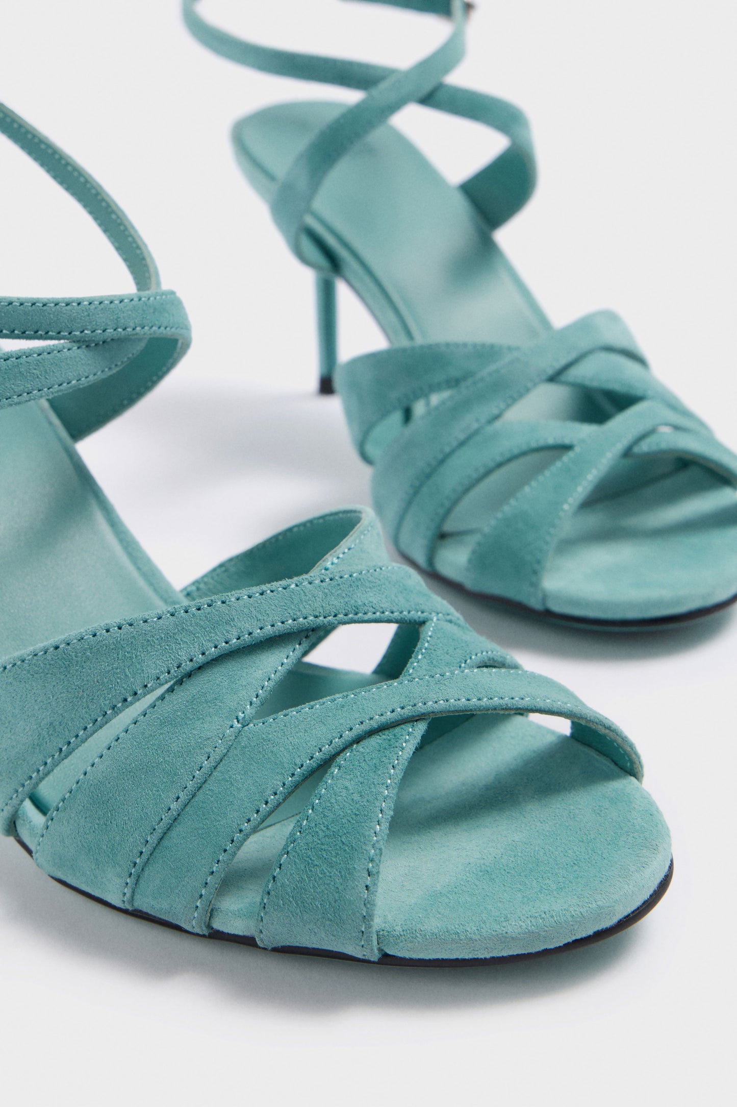 MINERAL BLUE