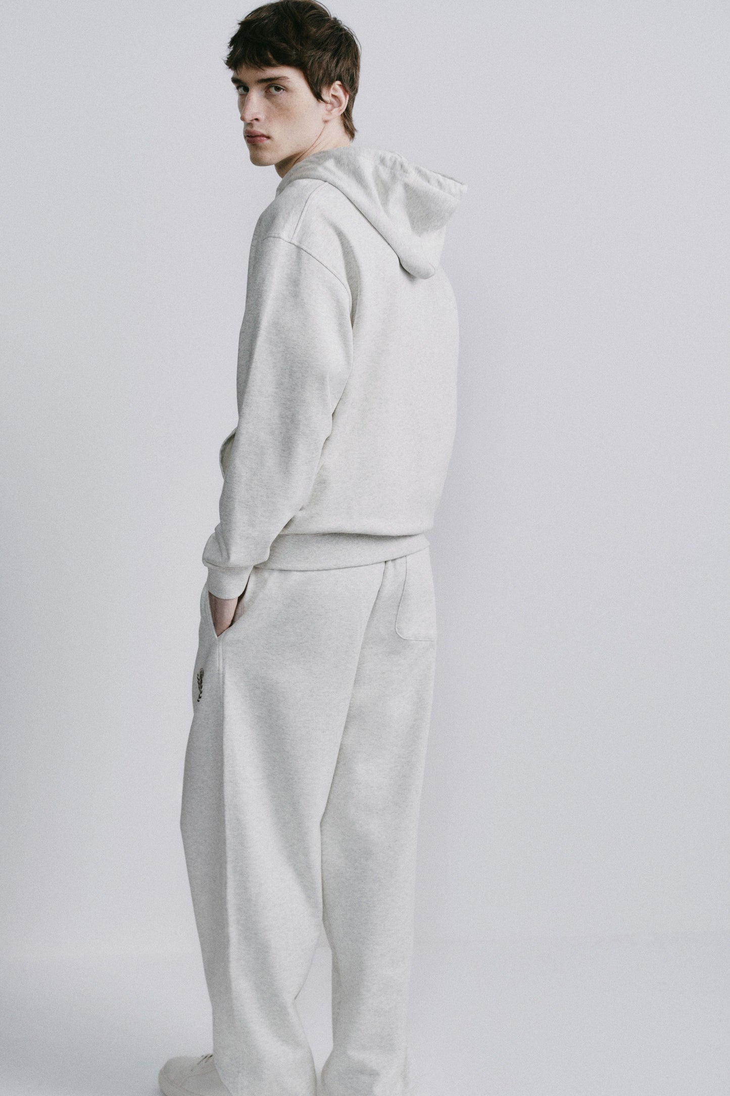 LIGHT GREY MELANGE