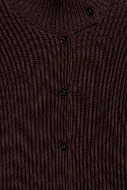 DARK BROWN