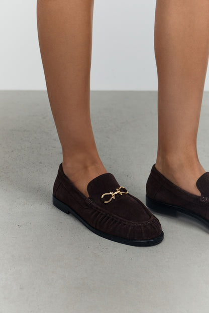 DARK BROWN