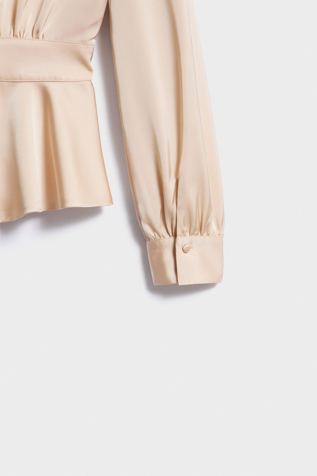 POWDER BEIGE