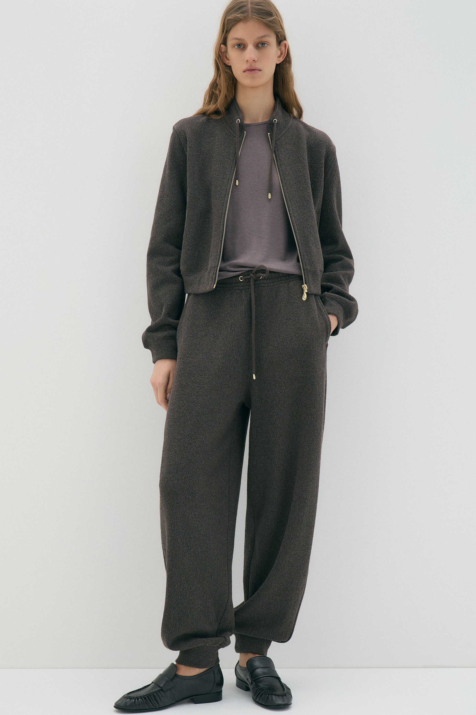 DARK GREY