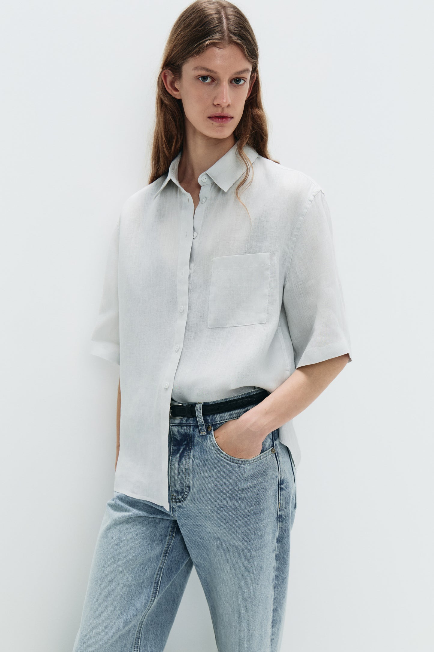 LIGHT GREY