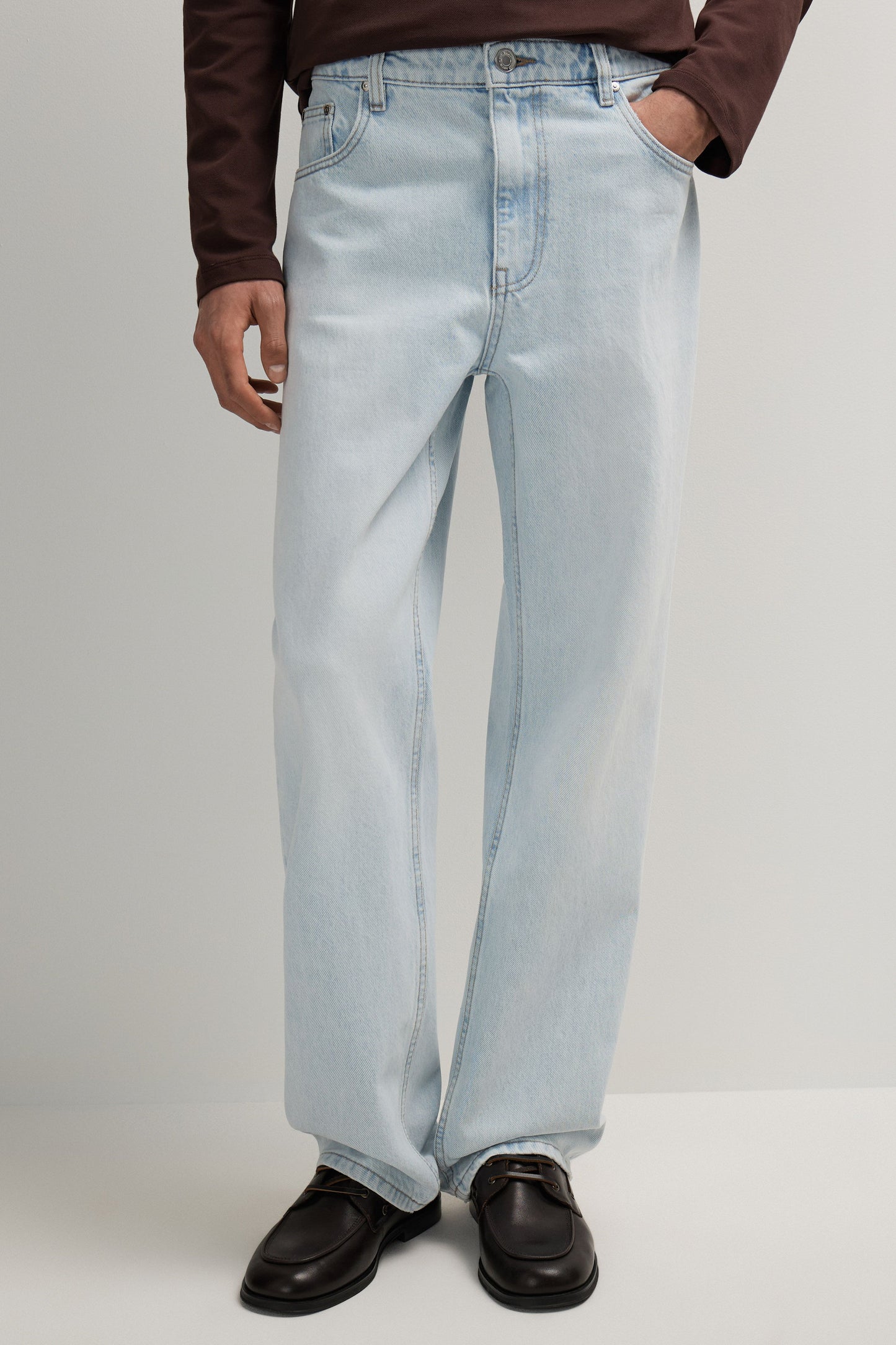 LIGHT BLUE