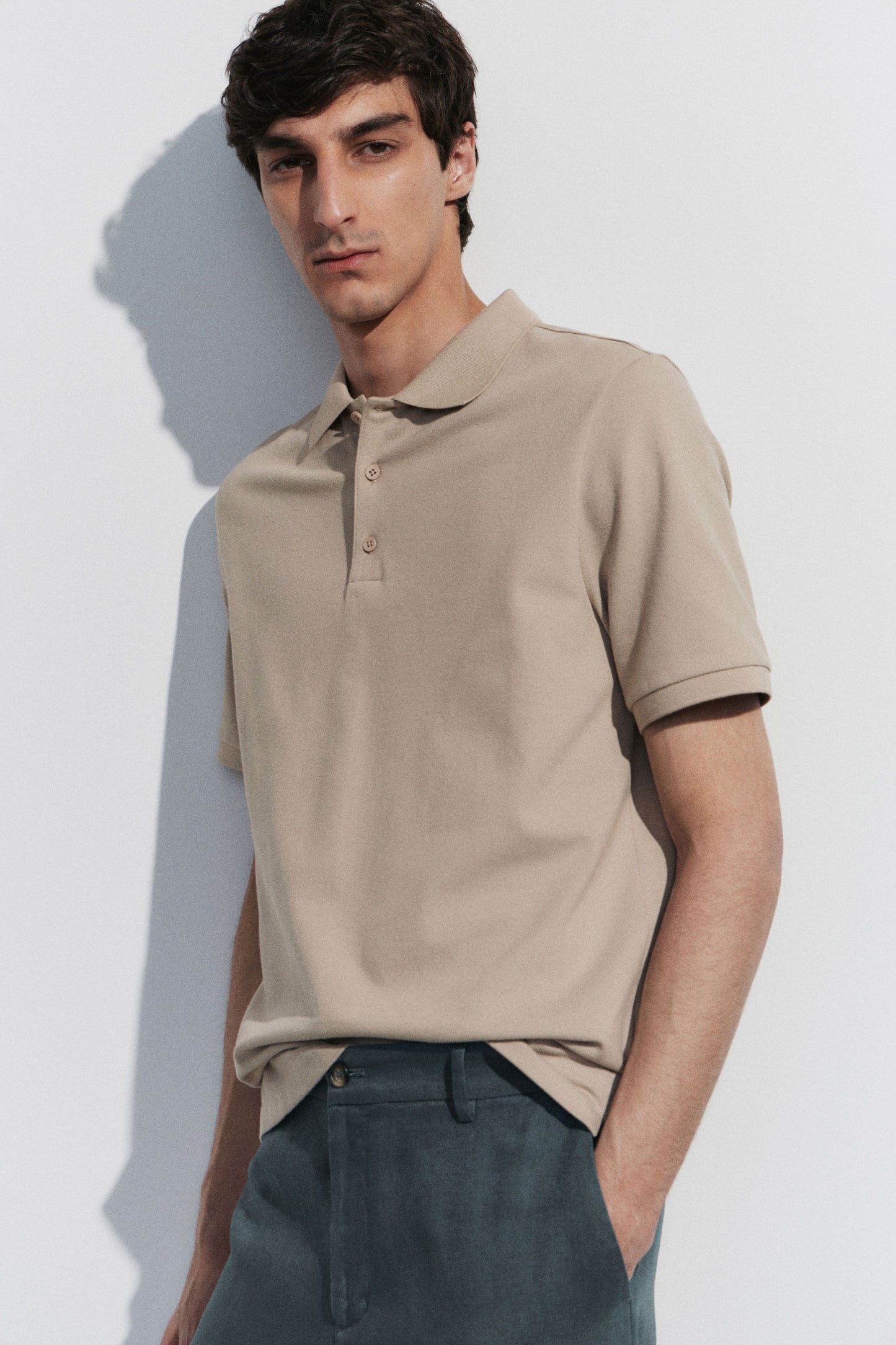 GREY BEIGE