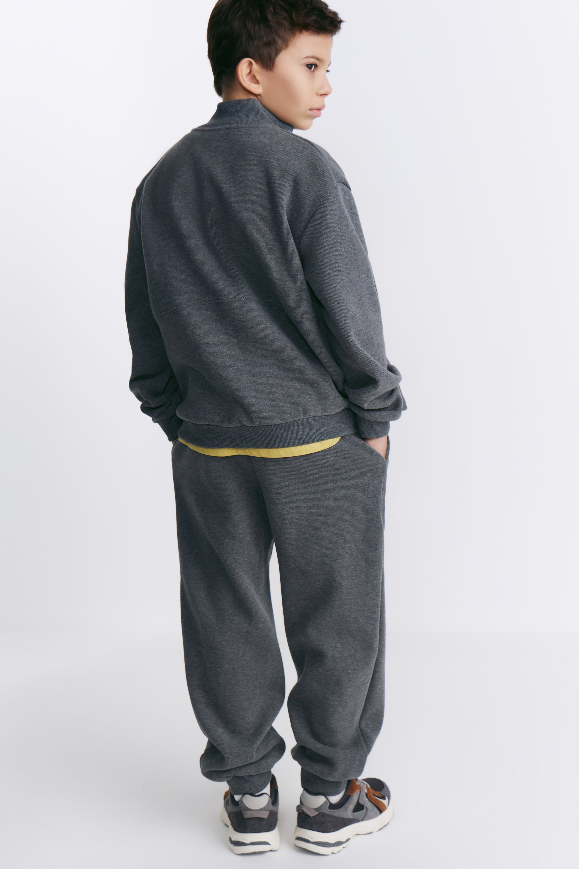 DARK GREY